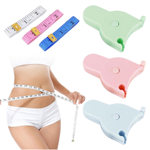 Ruban à mesurer rétractable DEWEN de 60 pouces en plastique souple, lame en PVC de 1 mm, retour automatique, étui haute visibilité pour la couture métrique - Product Image 1