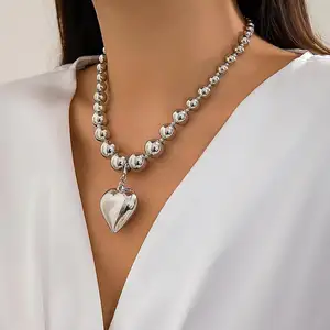 Pendentif cœur réglable avec chaîne de perles mode précieuse Collier cœur pour femmes, adolescentes et filles