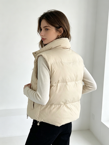 Nouvel Arrivage <span class=keywords><strong>Gilet</strong></span> matelassé en polyester beige pour <span class=keywords><strong>femme</strong></span>, rembourré à la main en coton, polyvalent pour superposition, disponible en grandes quantités - Product Image 2