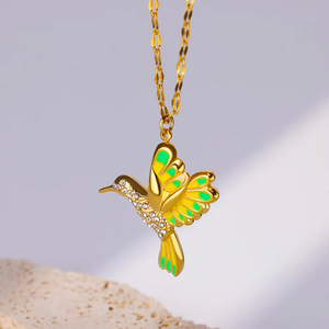 Cadeaux de fête en gros : Collier en acier inoxydable couleur or avec pendentifs oiseaux colorés mignons, cœur et herbe pour femmes, bijoux de mariage - Product Image 5