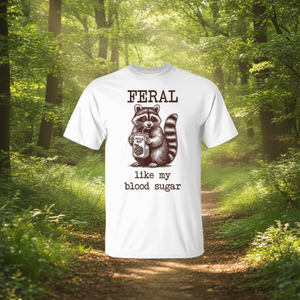 Camiseta Feral Like My Blood Sugar Raccoon con diseño de concienciación sobre la diabetes - Product Image 3
