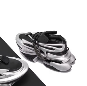 Zapatillas de Running Holgadas, Gruesas y Transpirables con Malla Acolchada, Cierre de Cordones y Tecnología Anti-Olor que Brinda Comodidad y Estilo de Diseñador - Product Image 4