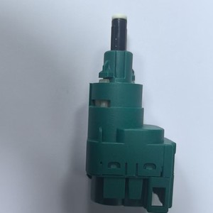 Interruptor de luz de freno Volkswagen 1C0945511A para Santana Passat Bora, color verde, sin ajuste, pieza de repuesto automática - Product Image 2