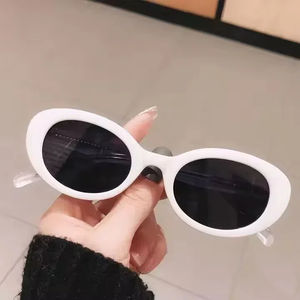 2024 Best Selling High Quality Personalized Luxury Fashion Sunglasses Retro Small <b>Frame</b> Ladies Sunglasses Wholesale - Product Image 4