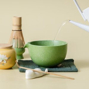 Juego de Tazas de Matcha de Cerámica con Batidor de Bambú, Utensilios para la Ceremonia del Té de Gres Verde, Diseño Wabi Sabi, Resistente al Calor - Product Image 1
