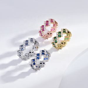 Anillo de compromiso de plata de ley 925 con piedra de color, chapado en oro, delicado, geométrico, con circonita verde, para mujer. - Product Image 1