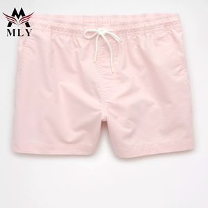 Maillot de bain personnalisé dés à imprimé coloré Maillots de bain Shorts de plage pour hommes Shorts de bain à sublimation - Product Image 1