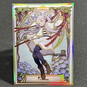 Sanwa 60 piezas 67x92mm Fundas Holográficas <span class=keywords><strong>Musha</strong></span> Frieren de PVC para Tarjetas TCG/PKM de Tamaño Estándar, con Reverso de Lámina Arcoíris de Anime Lindo - Product Image 3