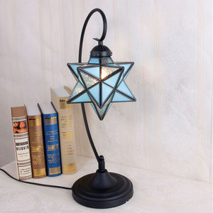 Lámpara de Mesa con Forma de Estrella de Cinco Puntas para Dormitorio, Comedor, Cafetería, Sala de Estar, Diseño Creativo Personalizado para Mesita de Noche o Bar - Product Image 4