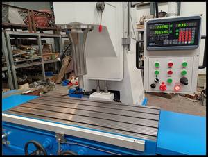 آلة طحن مثقب أسطوانية فولاذية عالية الدقة ، مورد أداة حفار ومخرطة لكتل المحرك - Product Image 2