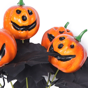 Ramo de calabazas de Halloween fácil de conseguir, decoraciones de flores de seda con hojas de arce negras para mesa, decoración del hogar y fiestas. - Product Image 2