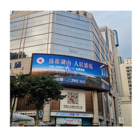 Pantalla LED Grande para Exteriores Resistente con Estructura Estable, Funciona Bien en Mal Clima, Publicidad en Plazas y Negocios