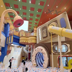 Équipement de terrain de jeu intérieur pour enfants <span class=keywords><strong>Mario</strong></span> Sport en hauteur, personnalisé sur mesure, directement de l'usine, pour la conception globale de grands projets de 13000m² - Product Image 1