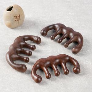 Logo personalizzato testa massaggio in legno Gua Sha cuoio capelluto pettine sandalo largo dente Guasha raschiatura testa faccia pettine per massaggio del cuoio capelluto - Product Image 5