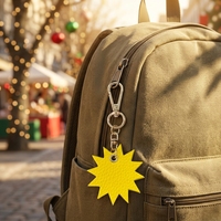 Nouveau porte-clés de Noël en cuir véritable, breloque personnalisée pour voiture, téléphone, sac, pendentif en cuir de vachette, logo personnalisé disponible en gros