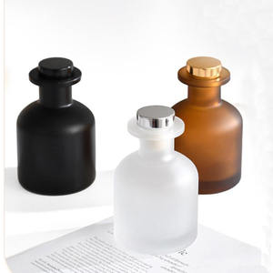 Frasco Difusor de Vidro Preto Vazio Minimalista de 50ml 250ml com Tampa de Cortiça e Opção de Gravação em Caixa de Papelão para Difusor de Óleo - Product Image 2