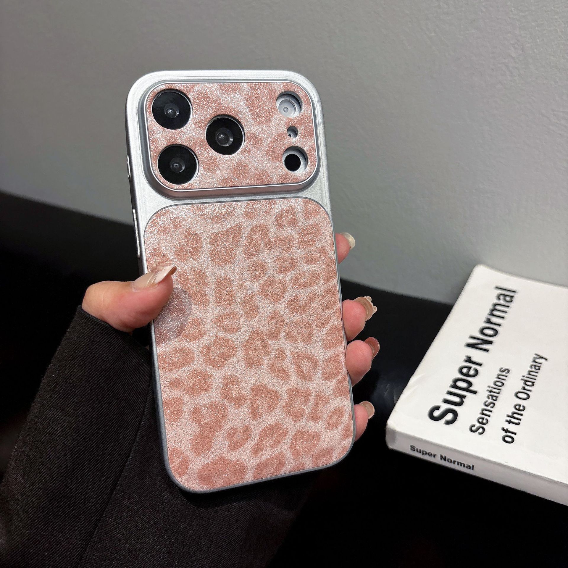 Pink leopard print