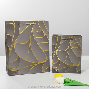 Túi giấy mẫu rắn có thể tùy chỉnh hàng đầu Thiết kế bán hàng đơn giản để sử dụng hàng ngày-để mua sắm quần áo ngay lập tức - Product Image 5