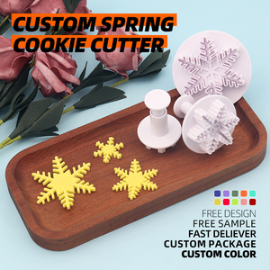 Set <span class=keywords><strong>di</strong></span> 3 Stampi per Decorazione Torte a Forma <span class=keywords><strong>di</strong></span> <span class=keywords><strong>Fiocco</strong></span> <span class=keywords><strong>di</strong></span> <span class=keywords><strong>Neve</strong></span> Bianco, <span class=keywords><strong>Tagliabiscotti</strong></span> in Plastica a Forma <span class=keywords><strong>di</strong></span> Cuore Personalizzati, Utensili da Forno - Product Image 3