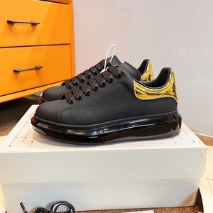 Chaussures de luxe haut de gamme pour hommes, baskets respirantes et tendance, chaussures épaisses noires personnalisées, chaussures de course en cuir véritable pour femmes - Product Image 2