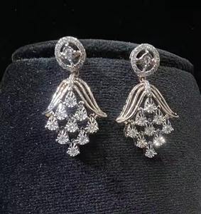 Conjunto de collar de mujer de corte brillante con diamantes naturales de oro de 14 quilates Estilo sofisticado certificado por terceros para bodas especiales - Product Image 5