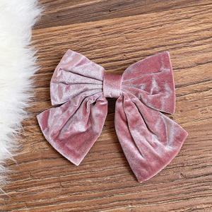 Barrette à cheveux pour femme en tissu velours doré de 14,5 cm, nœud papillon fait main, couleur unie, pour les occasions de bal et de fête - Product Image 6