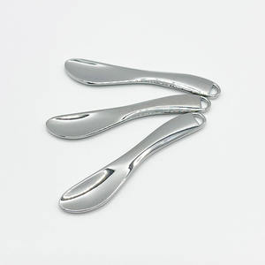 ลูกกลิ้งนวดหน้า 3 มิติ สำหรับยกกระชับผิวหน้า; แท่งนวดหน้าโลหะสองด้าน; ลูกกลิ้ง 3 มิติอเนกประสงค์ ทำจากโลหะผสมสังกะสี - Product Image 1