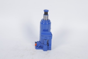 2 Ton <strong>Car</strong> Hydraulic <strong>Jack</strong> <strong>Good</strong> <strong>Quality</strong> Bottle <strong>Jacks</strong> - Product Image 3