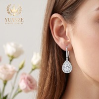 Boucles d'oreilles pendantes de luxe en argent 925 plaqué or blanc 18 carats avec moissanite taille poire et halo, bijoux de mariage pour mariée, OEM ODM, 5g