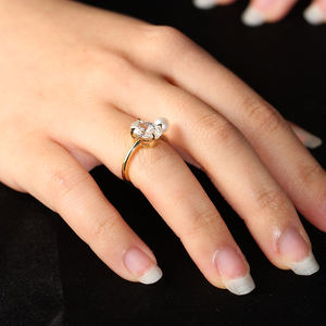 MaiYi Bijoux en or massif 14K en gros, Bagues de fiançailles et de mariage en or 14K avec <span class=keywords><strong>diamant</strong></span> Moissanite VVS taille ovale <span class=keywords><strong>3</strong></span> <span class=keywords><strong>carats</strong></span> et perle - Product Image 4