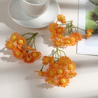 Bouquet de mini-fleurs artificielles multicolores en soie, fausses marguerites et petites bouquets de camomilles pour couronnes DIY, boîtes cadeaux, mariages et artisanat domestique