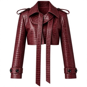 Veste trench courte en cuir PU gaufré crocodile bordeaux pour femme avec détail de longue ceinture, manches longues, col rabattu - Product Image 3