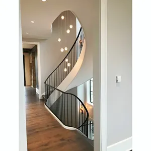 सीबीएममार्ट स्पाइरल सीढ़ी किट की कीमतें आउटडोर इनडोर सीढ़ियाँ काले रंग की गढ़ा लोहे की सीढ़ी डिजाइन