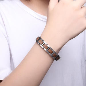 Pulsera de cadena de platino con dijes y logotipo personalizado, de madera para <span class=keywords><strong>hombre</strong></span>, de alta calidad, novedad <span class=keywords><strong>2022</strong></span>, al por mayor - Product Image 6