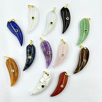 CH-LAP2204 Pendentif en Pierre Naturelle Multicolore en Forme de Poivre, Pendentif en Pierre Chili Micro-Pavé CZ Coloré, Accessoire en Pierre Précieuse, Vente en Gros