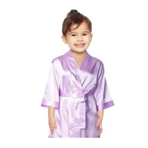 Vendita calda di alta qualità per la Spa e le ragazze del partito Robe in raso di seta tinta unita Kimono abiti per bambini