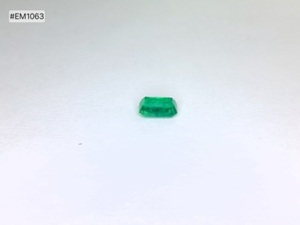 พลอยมรกตแซมเบียทรงแปดเหลี่ยม 1.22 กะรัต ใหม่ล่าสุด คุณภาพเยี่ยม ความใสดี เหมาะสำหรับทำแหวนและจี้ - Product Image 4