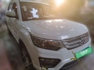 Auto Usado Modelo 2016, 7 Asientos, Motor de Gasolina, Transmisión Manual, Motor Delantero, Tracción Trasera, SUV, Van - Product Image 2