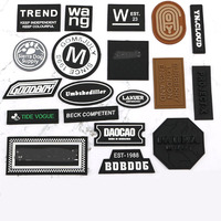 Vente en gros PVC souple Logo 3D gaufré Etiquettes de vêtement en silicone par transfert de chaleur Décoration en dentelle Patchs brodés thermocollants en caoutchouc