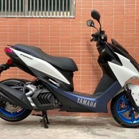 Moto rétro Yamaha Force 155 d'occasion importée, à pédales, EFI, sans balais, refroidie par eau, 100-200CC, pour croisière, type Majesty Big Boat
