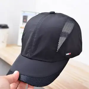 Großhandel Mode einfarbige Hüte Mütze Beanies individuelles Logo Hut Nylon weiche krempe Damenmütze wasserdicht Sport Trucker gerade Mütze