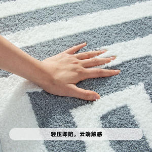 Alfombra de Baño Acolchada de Microfibra, Rectangular, Absorbente y Antideslizante para Uso en el Baño - Product Image 5