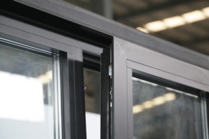 캐나다 인증 허리케인 충격 여닫이 알루미늄 창 방음 마그네틱 틸트 및 파티오용 턴 윈도우 - Product Image 6