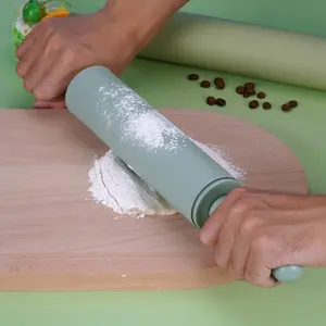 Custom Size Non-Stick Middle Silicone Plastic Pastry Dough Rolling Pin With Comfortable PP Handle