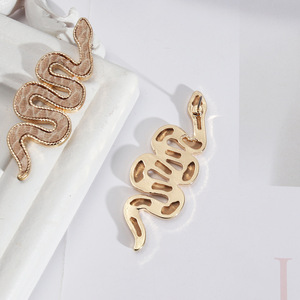 Boucles d'oreilles à charnière en forme de serpent brillant, bijoux pour femmes, cadeau - Product Image 4