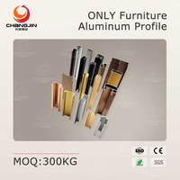 Fabrication sur mesure de profilés en aluminium 6063 T5, alliage d'aluminium noir mat, cadre en verre pour douche, fabricant de profilés en aluminium