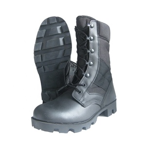 Botas de seguridad para entrenamiento al aire libre con punta de acero y cuero corregido, suela de goma antideslizante resistente al ácido y aceite para hombre - Product Image 1