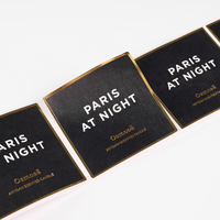 Étiquettes adhésives en vinyle personnalisées pour emballages cosmétiques avec impression UV et dimensions/formes sur mesure, étiquette de parfum de luxe
