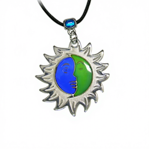 Collares con Dijes de Moda Clásicos que Cambian de Color según el Estado de Ánimo - Regalo para Unisex y Niños - Product Image 1