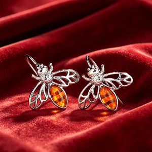 Amber <b>Bee</b> Shaped Stud Earrings, Vintage Insect Pattern Ear Jewelry For Daily Outfit - Product Image 2